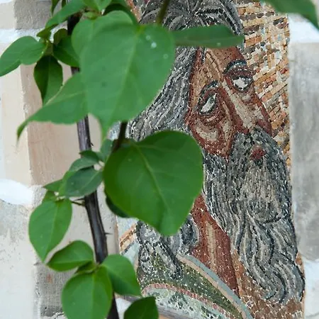 Villa Mosaic *